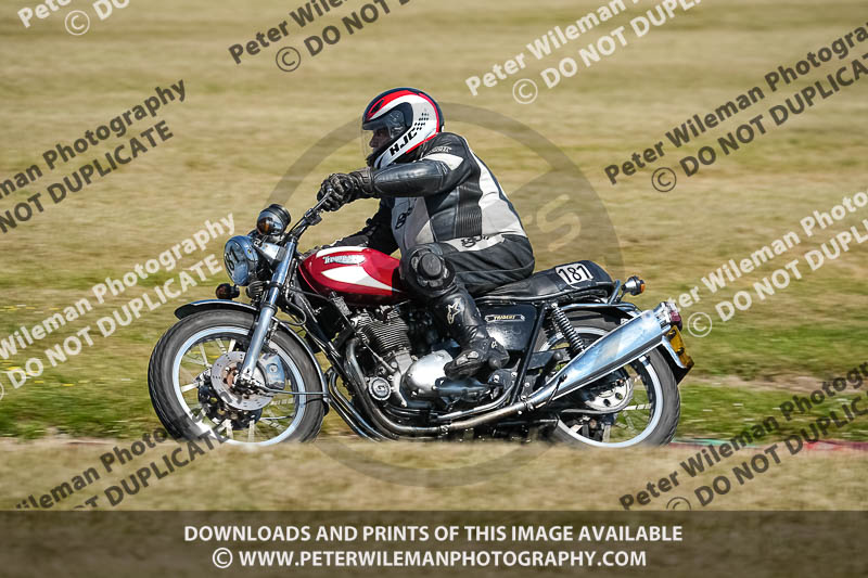 cadwell park;cadwell park photographs;cadwell trackday photographs;enduro digital images;event digital images;eventdigitalimages;peter wileman photography;racing digital images;trackday digital images;trackday photos